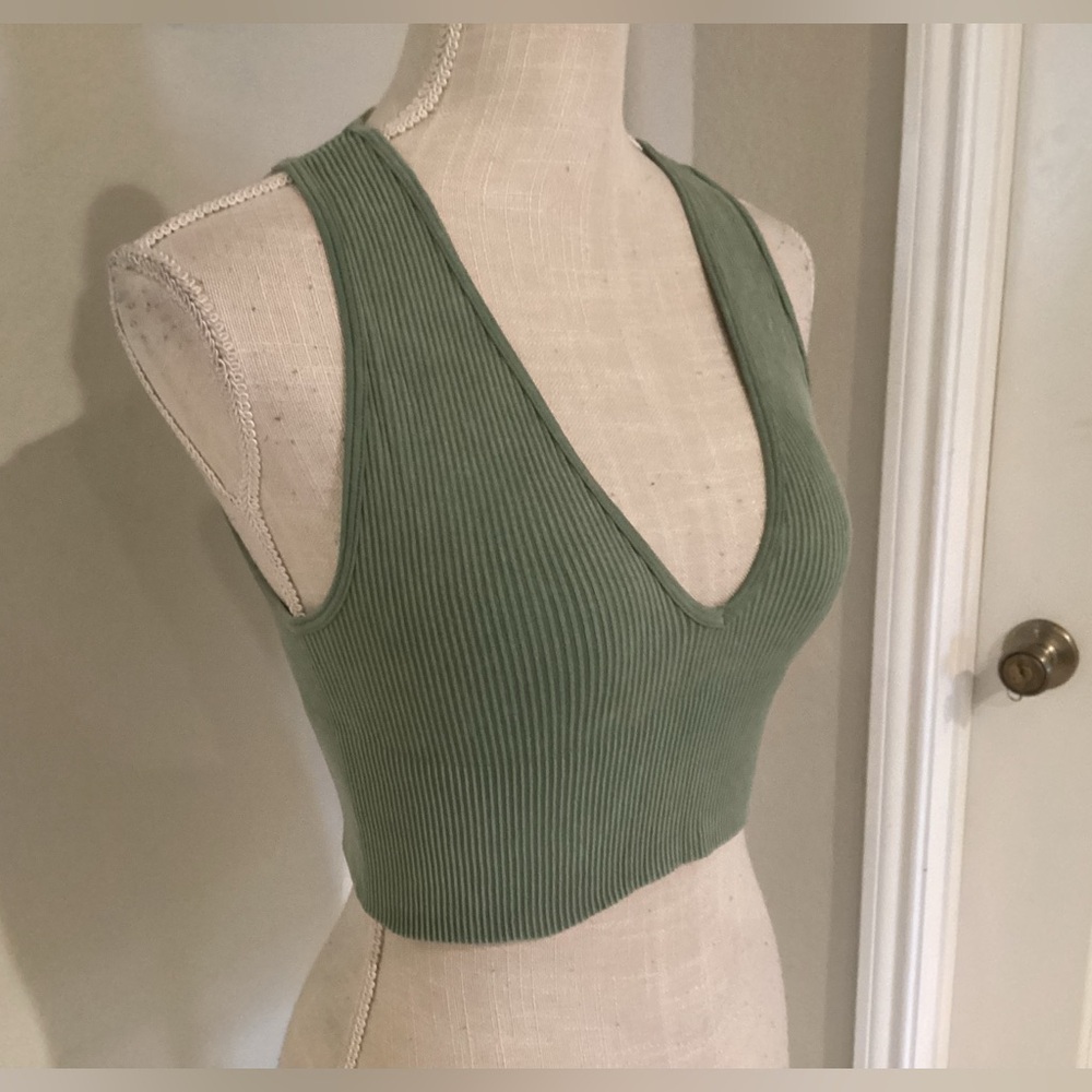 Sleek Olive Women's Ribbed Tank Top